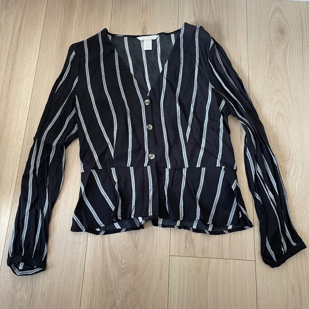 H&M black stripped blouse